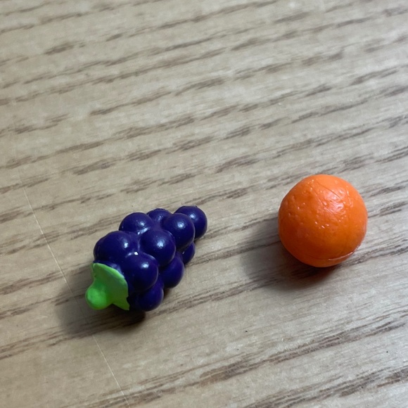 Lil Woodzeez Hopin Farmers Market Grapes Orange Replacements Calico Critters Set - Picture 2 of 3